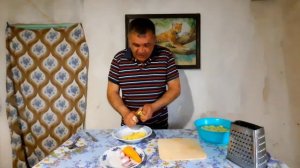 Жена отдыхает. Грибочки с картошкой для хорошей ночки. На деревенской печи! Мужчина готовит
