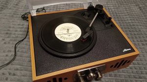 Обзор винилового проигрывателя Alive Audio QUATTRO