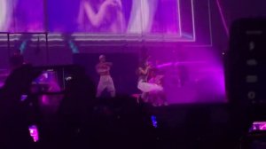 Ariana Grande - Dangerous Woman Tour - Female Interlude+Side to side (Live In Turin)
