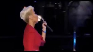 Emeli Sandé - Heaven (Live at the Royal Albert Hall)