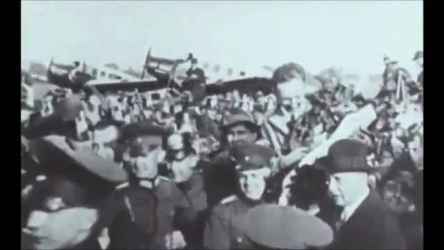 Ich hab im Traum deine Lippen besessen - Kurt Mühlhardt & Bernard Etté Orchester смотреть онлайн