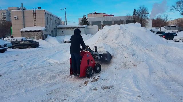 Чистка снега погрузчиком Helffer MSV-101