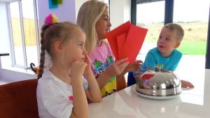 CRAZY Bite, Lick, Nothing Challenge with Alex Gaby and Mom!