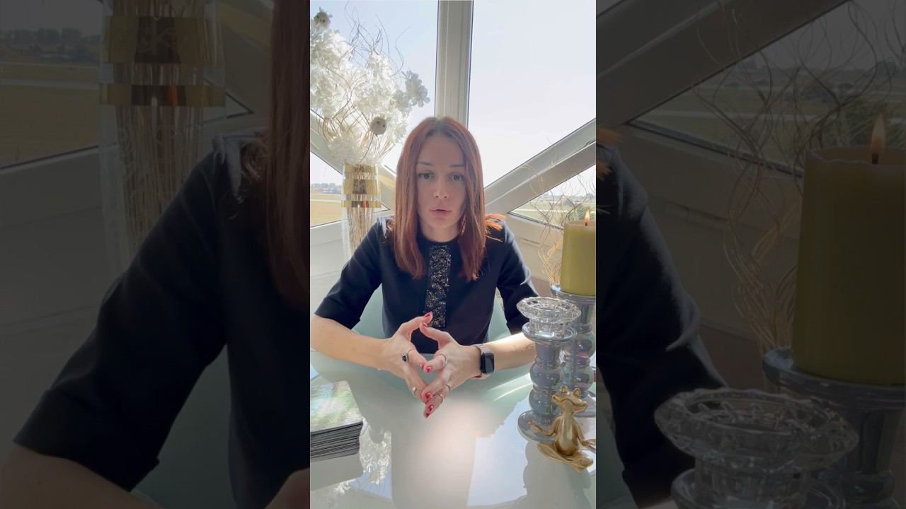 Подсказка: вкладываться в себя  #самоценность #тарологонлайн #самопознание #подсказка смотреть онлайн