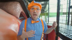 Blippi Visits a Children's Museum | Trains for Children | Train Song | Moonbug for Kids