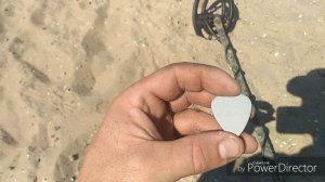 Ждановский пляж, Запорожье. Коп на пляже.