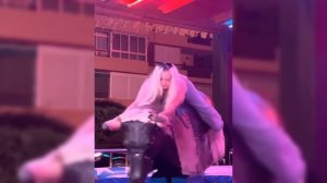 Bull 🐂 riding tonight | Benidorm bull 🐂 | mechanical bull 🐂 riding | tonight people enjoy 😉