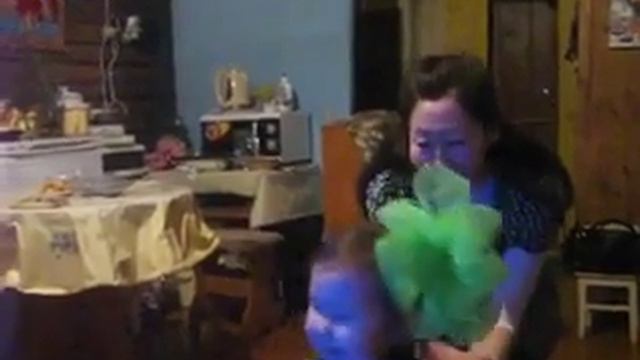 Открыла ютуб канал😍 первое видео пусть будет песня Сардаана сибэкки якутская песня мне тут 4 года смотреть онлайн