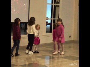 Качество ткани "Жидкий металл" платьев из новой коллекции Faberlic в детской коллекции одежды