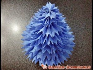 Елка из гофрированной бумаги