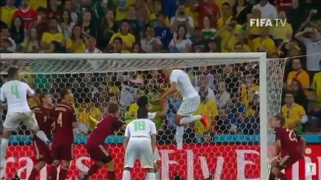 Igor Akinfeev gets blinded by а laser. Unknown fan shines a laser into goalkeeper’s face. смотреть онлайн