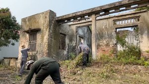 Amazing transformation after we cleaned up 100 years old abandoned house, BIG CHANGE