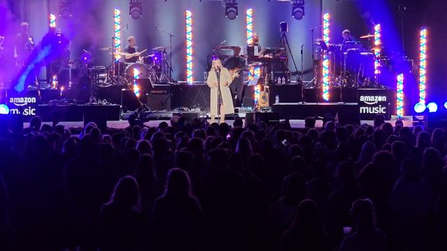 All Hands On Deck, 20.04.23, Mercedes-Benz Arena Berlin - Annett Louisan - Babyblue