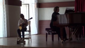 Настя Тюрина (7 лет) А.Шалов "Валенки", балалайка