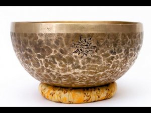 Кованая Поющая чаша / Singing Bowl Professional Healingbowl / Gold Moon HBP GM 040 / shamanic.moscow