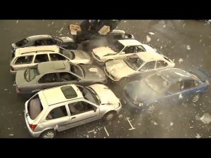 Трюк в стиле Джеймса Бонда в исполнении знаменитого каскадера Rocky Taylor