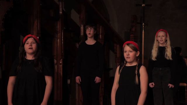 Klassiske juletoner - Edvard Grieg Kor смотреть онлайн