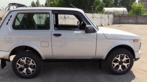 2020 LADA 4x4 Urban Luxe. Start Up, Engine, and In Depth Tour.