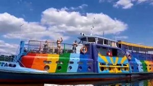 Танцую под песню DaBro - На часах ноль-ноль