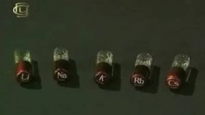 Химия. Образцы щелочных металлов и галогенов