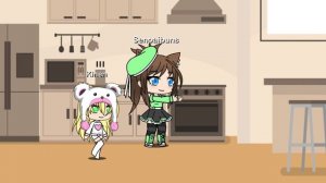 Эмили встретила меня