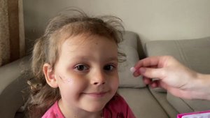 Детская косметичка. Делаем детский макияж