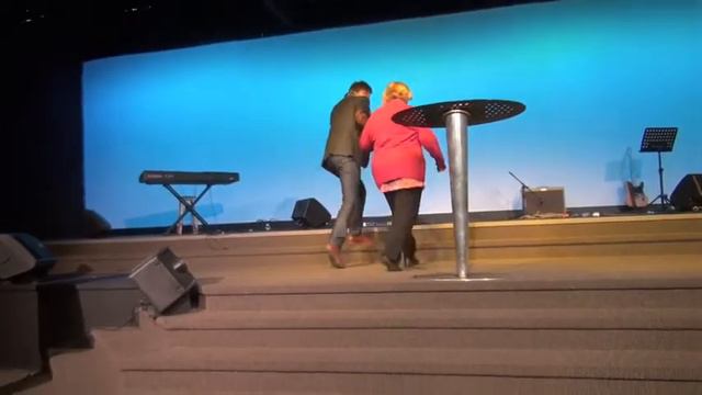 Hip replacement stiffness and grinding knee healing - John Mellor Healing Ministry смотреть онлайн