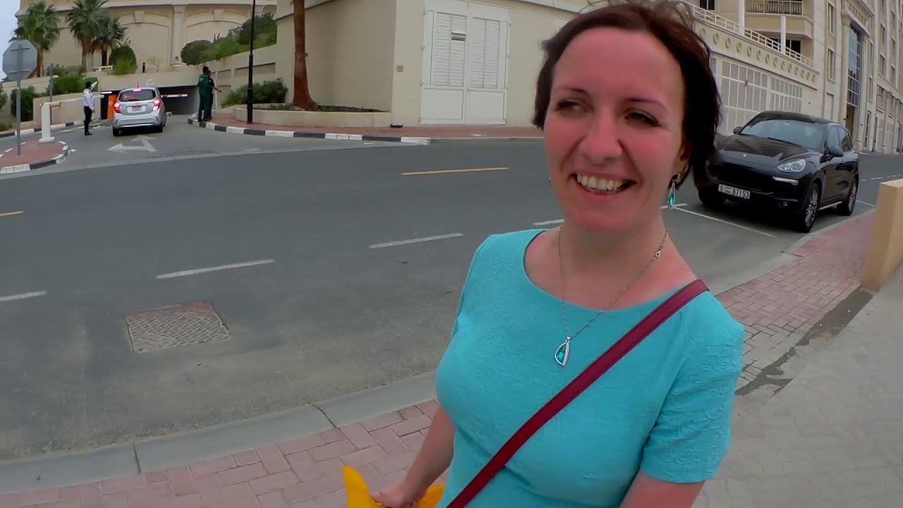 Удачная покупка и "наша" дубайская улица.