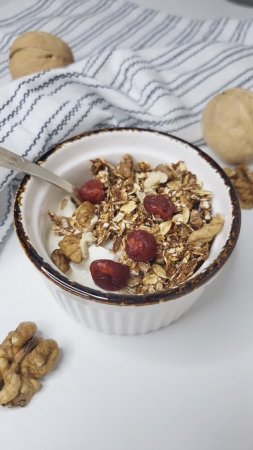 Гранола за 5 минут из 2х продуктов #shorts #granola #dessert #гранола #ппрецепты #breakfast