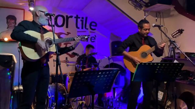 Los Pimientas live @Cortile Caffé смотреть онлайн