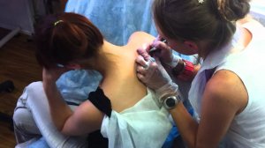 Делаем тату.