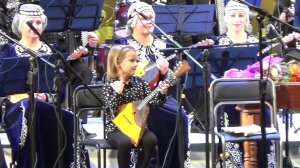 Настя Тюрина 6 лет в с Липецким Государственным оркестром русских народных инструментов