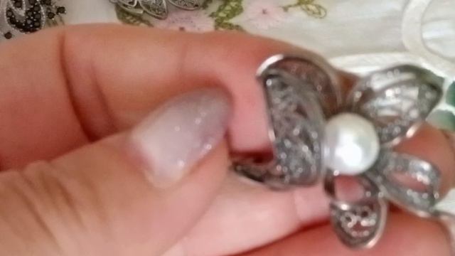 1000030963.mp4
#КОЛЛЕКЦИЯ БРОШЕЙ СЕРЕБРО#