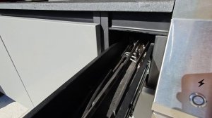 Серая без озвучки