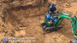 Совместная работа 2х мини экскаваторов.
