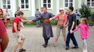 Беларусь. Минск. Долгие уговоры и средневековые танцы.