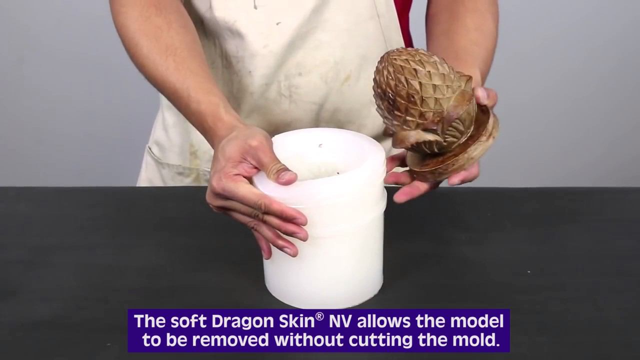 Резное навершие из дерева: сделать точную форму и затем копию из пластика смотреть онлайн