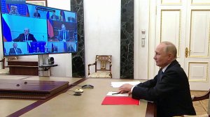 Владимир Путин провел оперативное совещание с постоянными участниками Совбеза РФ