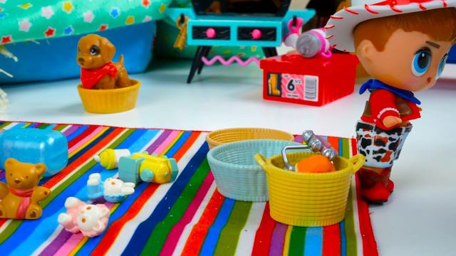 Куклы-сюрприз из Мир ЛОЛ ( Lol Doll) — Маленькие куклы ухаживают за мамой — Видео для детей смотреть онлайн
