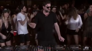 Kollektiv Turmstrasse   Sorry I'm Late Solomun remix ))