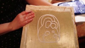 Вышивка на парче. Перевожу прорись на ткань, пришиваю бель.