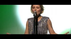 Cornelia Jakobs - Hold Me Closer