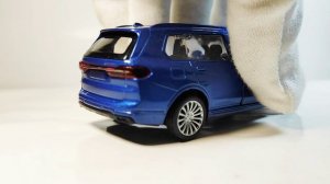 Масштабная модель BMW X7 в масштабе 1:44 из моей коллекции)))