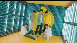 TXT "어느날 머리에서 뿔이 자랐다 (CROWN)" MV