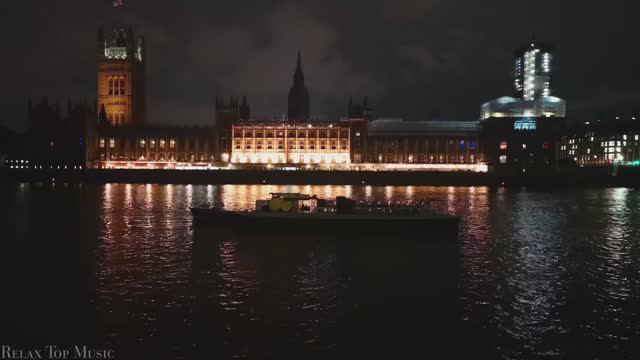 Night cities With Piano Music смотреть онлайн