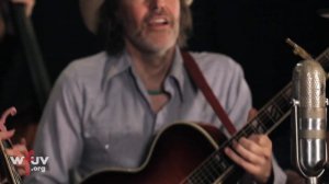 David Rawlings - "Midnight Train" (Live at WFUV)
