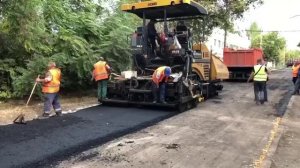 Продолжается ремонт дорого в Горловке. Ул. Академика Павлова