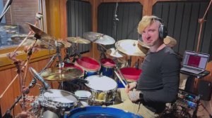 Павел Лохнин играет Techno на живых барабанах (Hatstack 12"/12" от Symrna Cymbals).