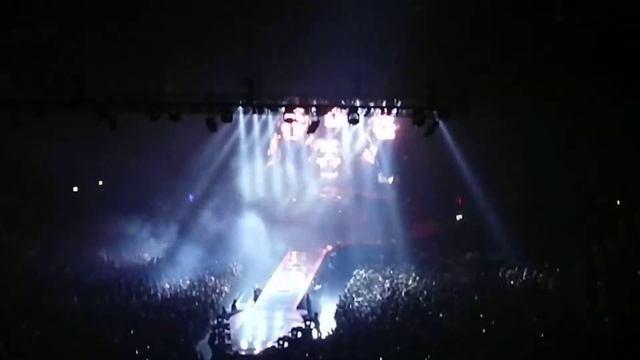 Queen + Adam Lambert - bohemian Rhapsody Live in Colonge 2018 смотреть онлайн