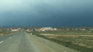Въезжаем в город Баянхонгор